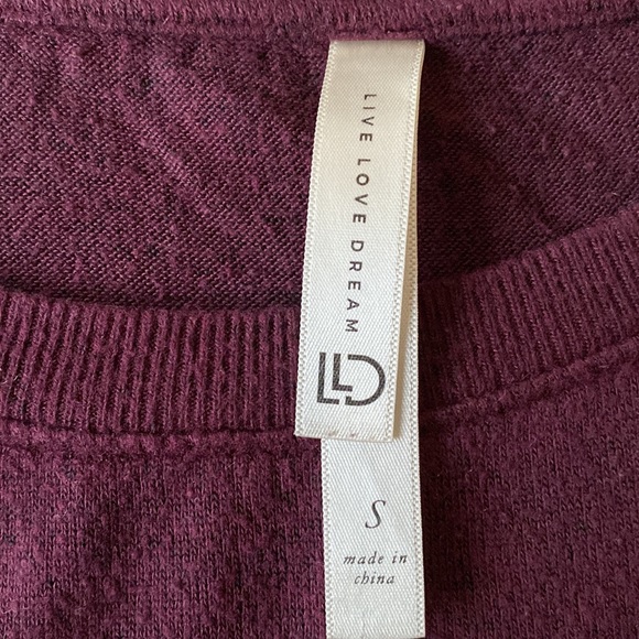 Live Love Dream sweater - Picture 2 of 5